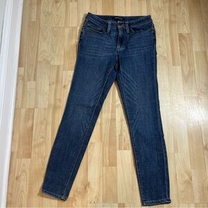 Calvin Klein Womens Dark Wash Mid Rise Skinny Jeans Size 4